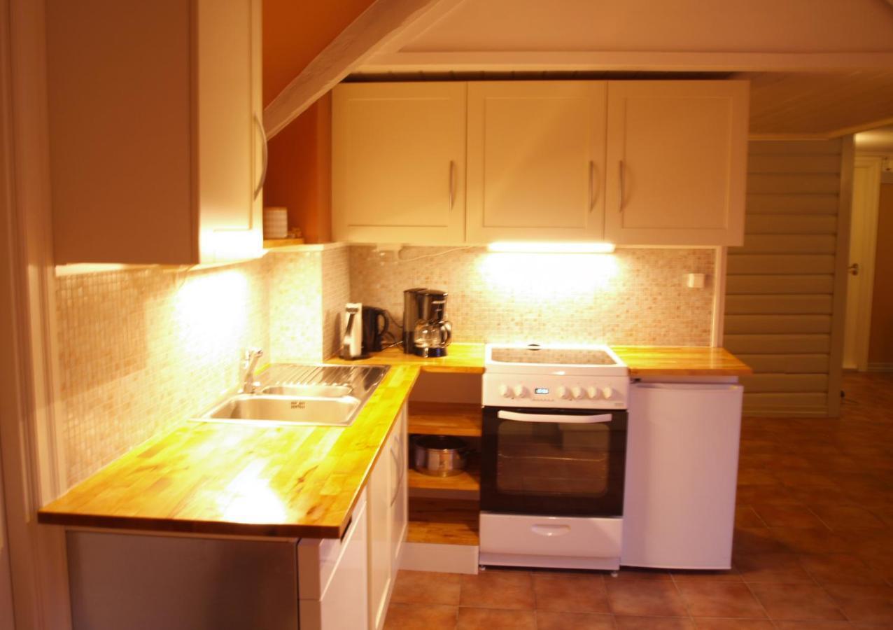 5 Bedrooms, Large Apartment With Nice View And Nature Herand Exterior photo