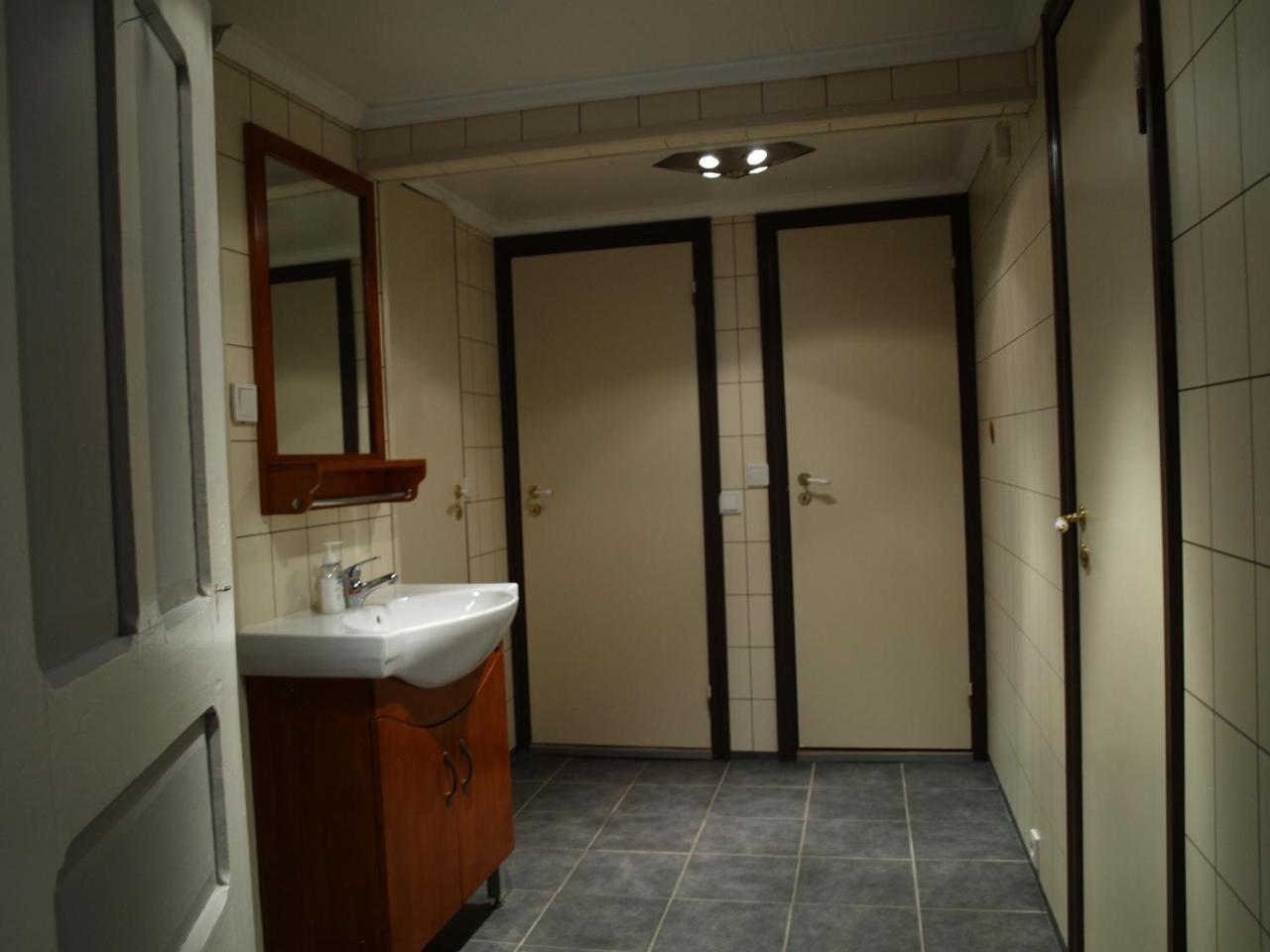 5 Bedrooms, Large Apartment With Nice View And Nature Herand Exterior photo